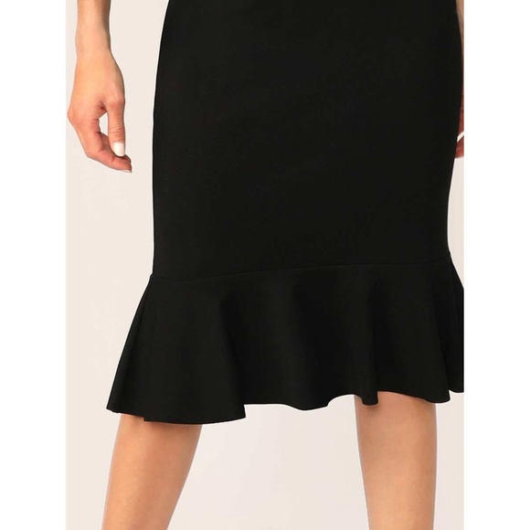 Black One Shoulder Ruffle Hem Bodycon Midi Dress - Picture 4 of 6